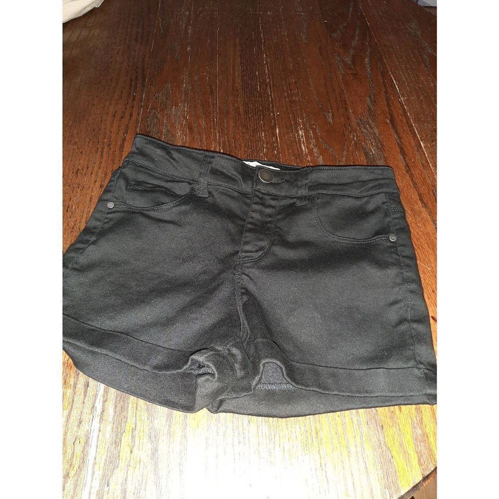 Junior Jr Size 3 Tinsiltown Black Stretch Form Fitting Shorts Pockets Cuffed Hem